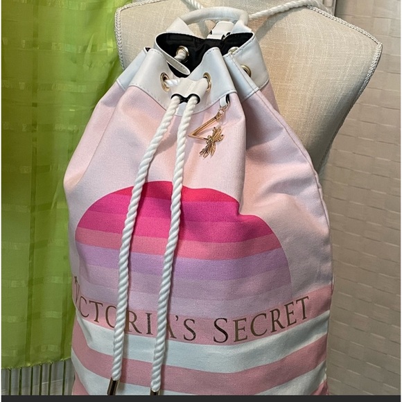 NWT Victoria’s Secret Large Duffle Bag - Picture 2 of 11